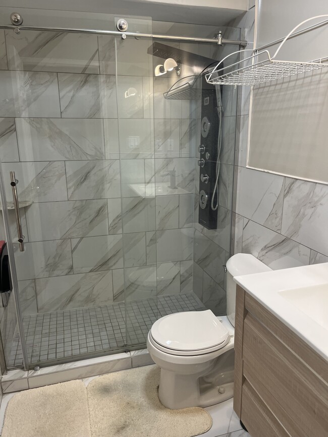 7 Wexford Dr unit Gwynedd club, North Wales, PA 19454 - photo 3