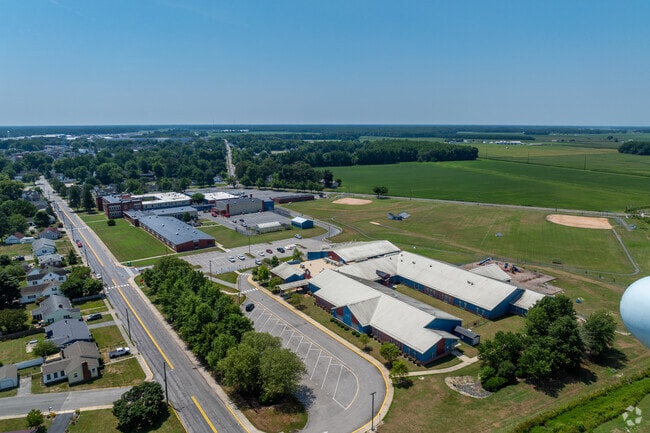Students can move from Lake Forest South Elementary School nextdoor to Chipman Middle School.
