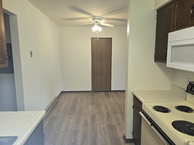 4030 Elmhurst Rd, Toledo, OH 43613 - photo 3