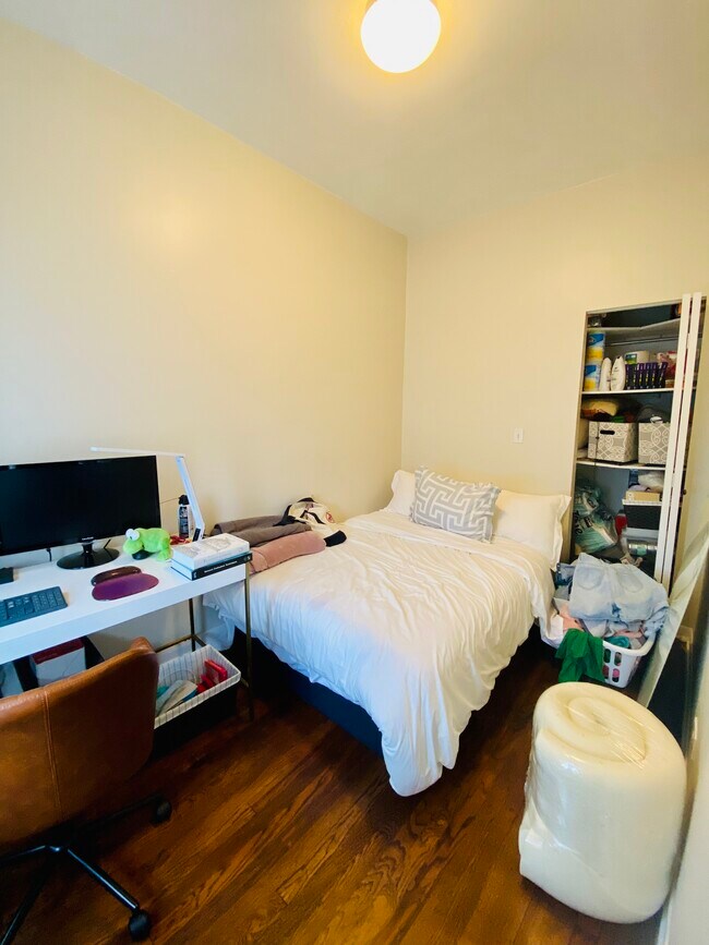 2246 W Armitage Ave unit 3F, Chicago, IL 60647 - photo 6