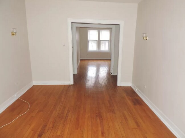 1364 W Estes Ave unit 68-1N, Chicago, IL 60626 - photo 2