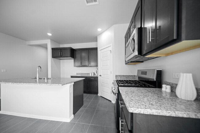 6057 Tin Hill St, Sunland Park, NM 88008 - photo 6