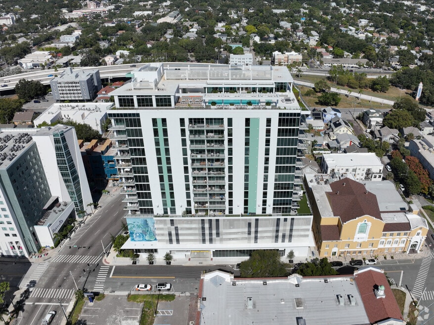 Reflection unit 908, St. Petersburg, FL 33701 - photo 2