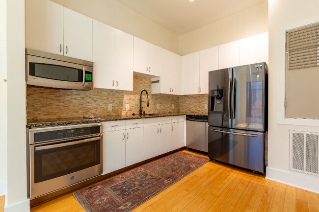 2133 Southend Dr unit 301, Charlotte, NC 28203 - photo 4