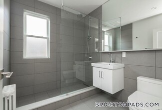 31 South St Unit 12, Boston, MA 02135