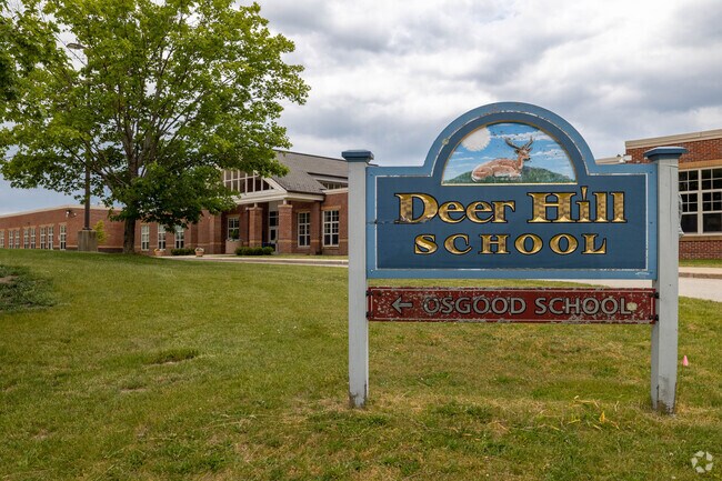 Deer Hill School in Cohasset earns high marks for academic excellence.