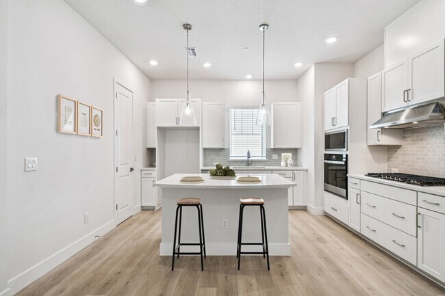 6605 N Nebraska Ave unit 14, Tampa, FL 33604 - photo 5