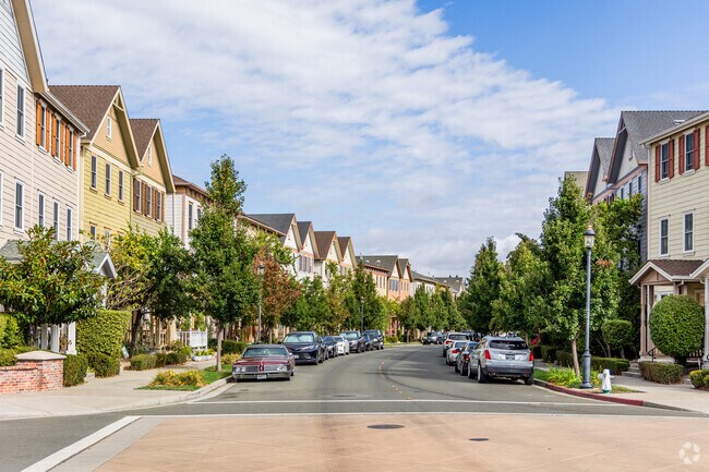 Homes in Central make for scenic views while walking in the neighborhood.