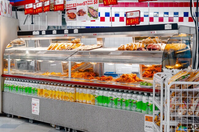 Double Dragon provides a daily deli for customers in the North End neighborhood.