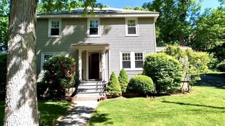 8 Dunedin Rd, Wellesley, MA 02481