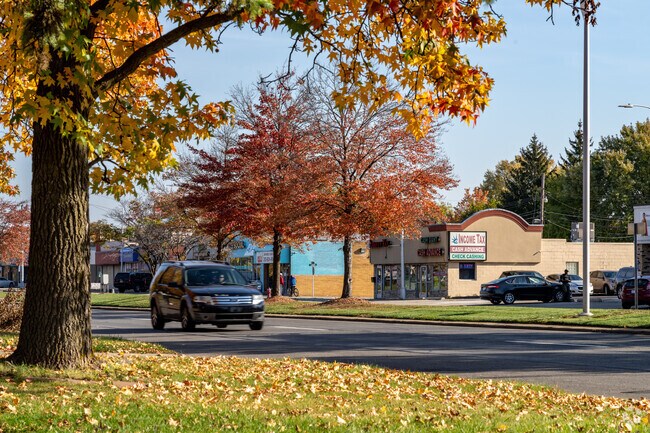 Take the scenic route along Gratiot Avenue on morning commutes to downtown Detroit.