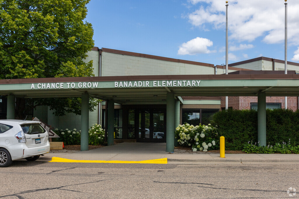Banaadir Elementary helps shape local students from grades k-12.