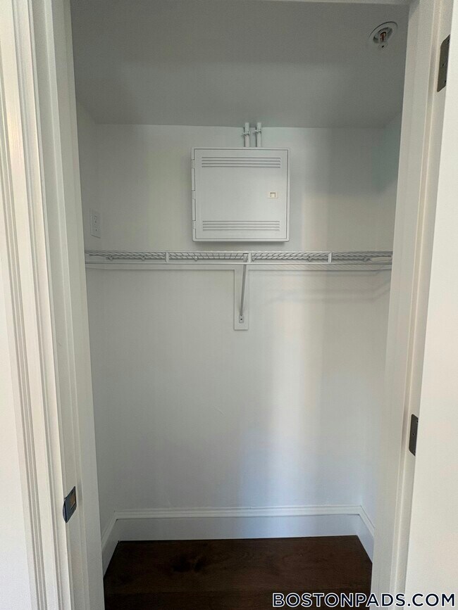 1200 Massachusetts Ave unit 216, Cambridge, MA 02138 - photo 5