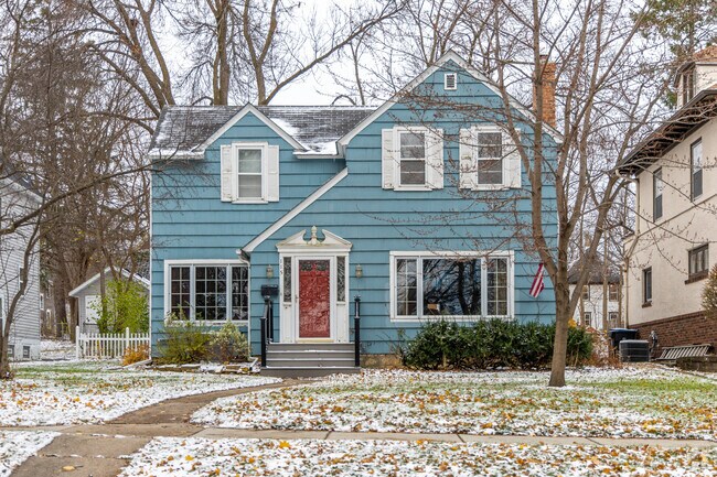 A colorful blue Craftsman styled home in the Lincoln Park neighborhood of Mankato, MN.