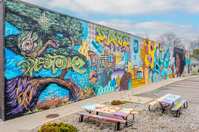 Beautiful mural located on S Washington Avenue, just outside of the Fabulous Acres neighborhood