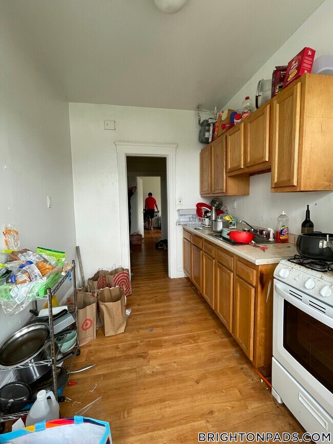 1687 Commonwealth Ave Unit 34, Boston, MA 02135