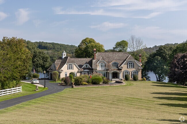 This estate is nestled in the outskirts of the East Parish neighborhood.