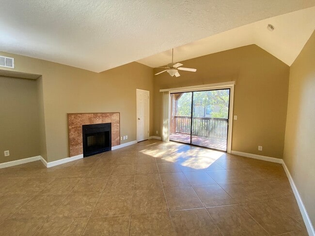 345 Lakepointe Dr, Altamonte Springs, FL 32701 - photo 7