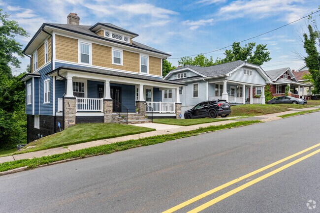 You can find newly remodeled homes alongside older homes in the Wachovia Highlands neighborhood.