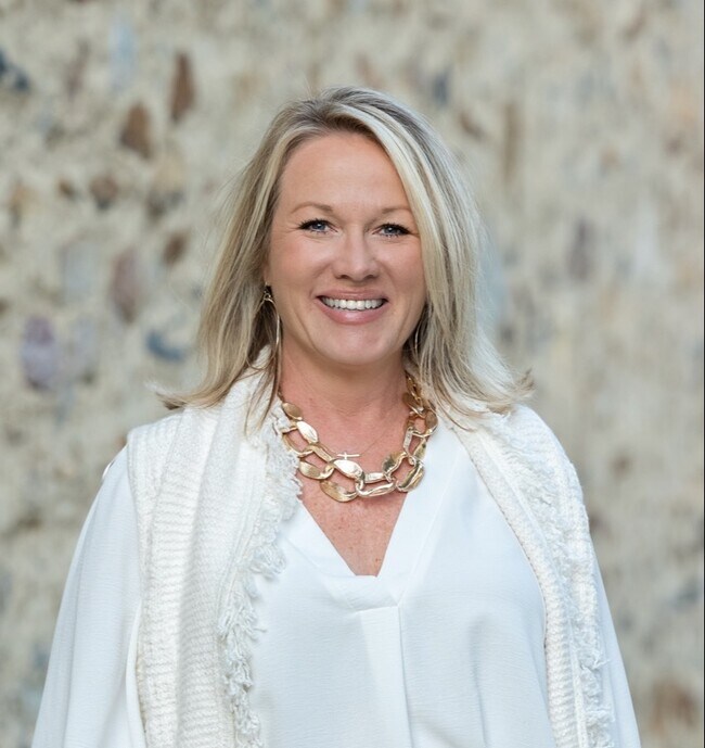 Leslie Curtis
