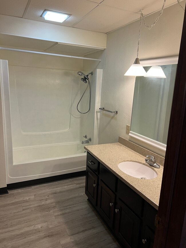 2526 Rebecca Ct W unit 4, Quincy, IL 62305 - photo 5