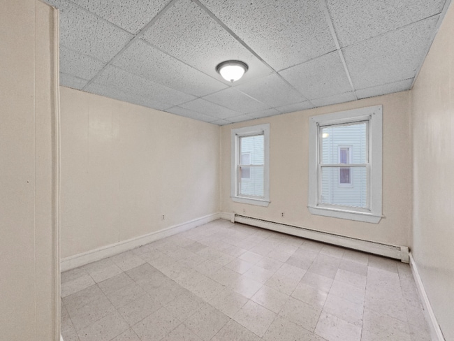 286 Farnham St unit 2, Lawrence, MA 01843 - photo 5