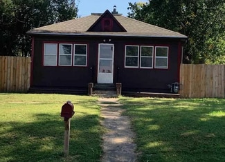 2011 P St, Auburn, NE 68305