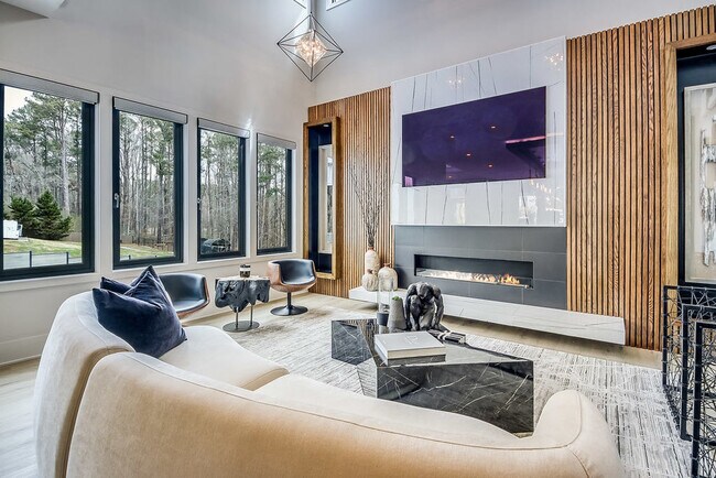 4030 W Stubbs Rd unit ID1032139P, Atlanta, GA 30349 - photo 2