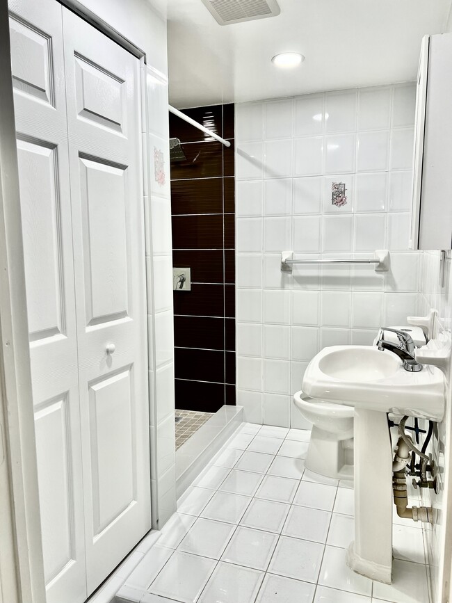 649 W 14th St Unit 649 W 14th st Hialeah ,FL, Hialeah, FL 33010