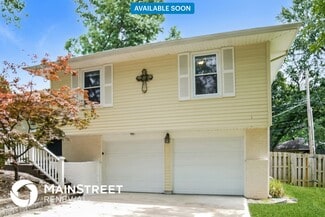 813 N Apache Dr, Independence, MO 64056