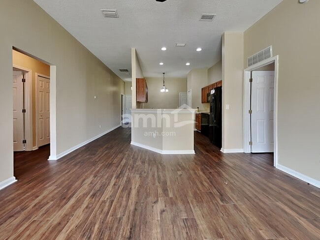 8227 Stelling Dr, Jacksonville, FL 32244 - photo 3