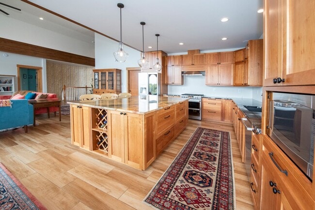4034 N Point Dr, Anchorage, AK 99502 - photo 3