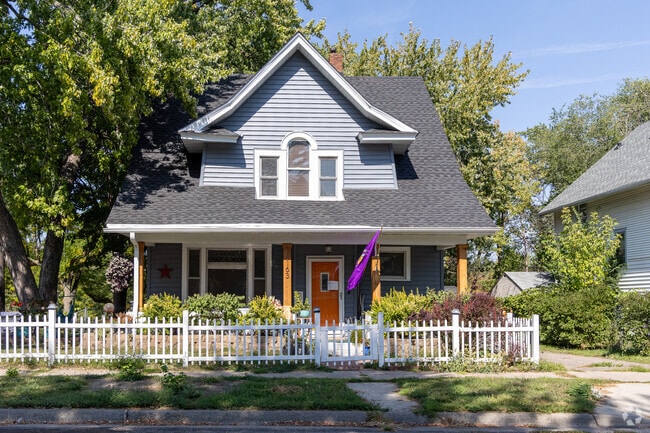 Iconic picket fences are easily found in St Paul's West Side neighborhood.
