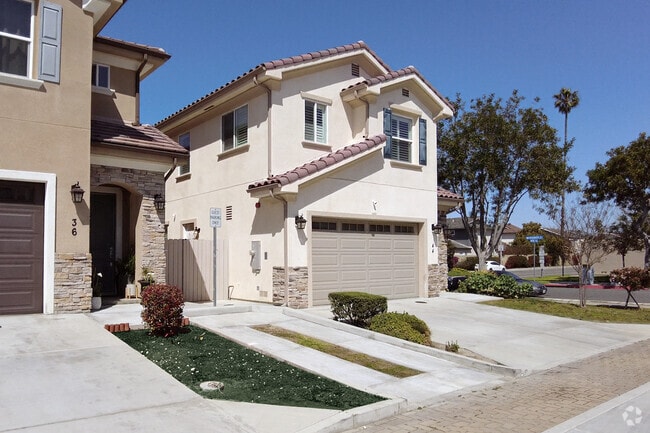 Find recently built condos on your home search in Stanton, CA.