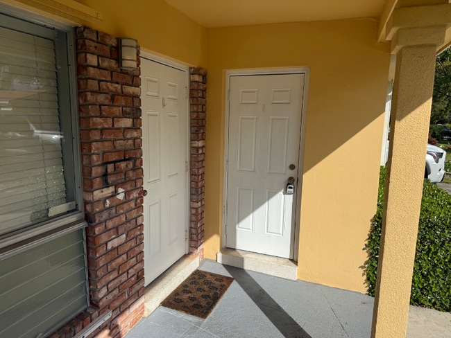 2419 NE 2nd Ave, Boca Raton, FL 33431 - photo 3