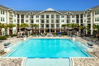 6350 Union Station Ct, Apollo Beach, FL 33572