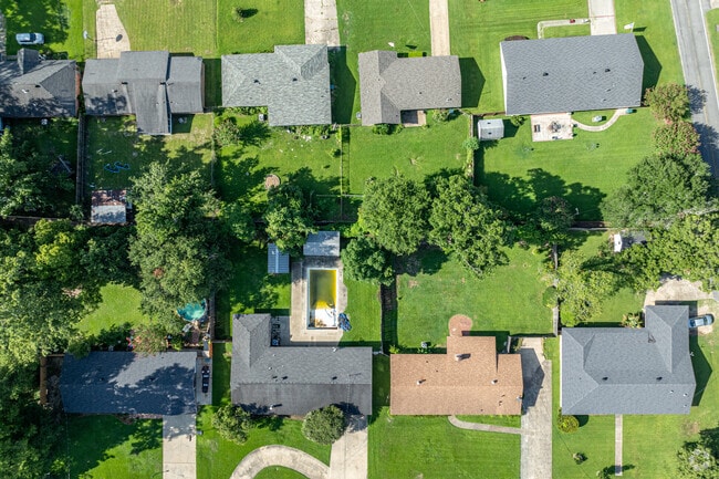 Older neighborhoods in Midtown have quiet, tree lined streets.