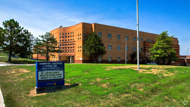 Martin Luther King Jr. Elementary earns a C-minus from Niche.