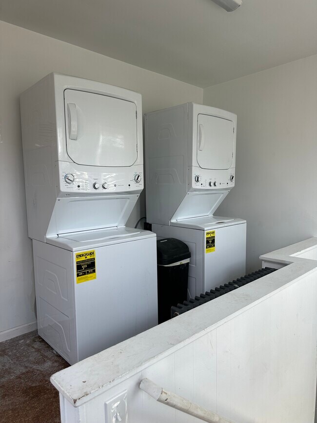 4253 James Ave N unit 3, Minneapolis, MN 55412 - photo 2