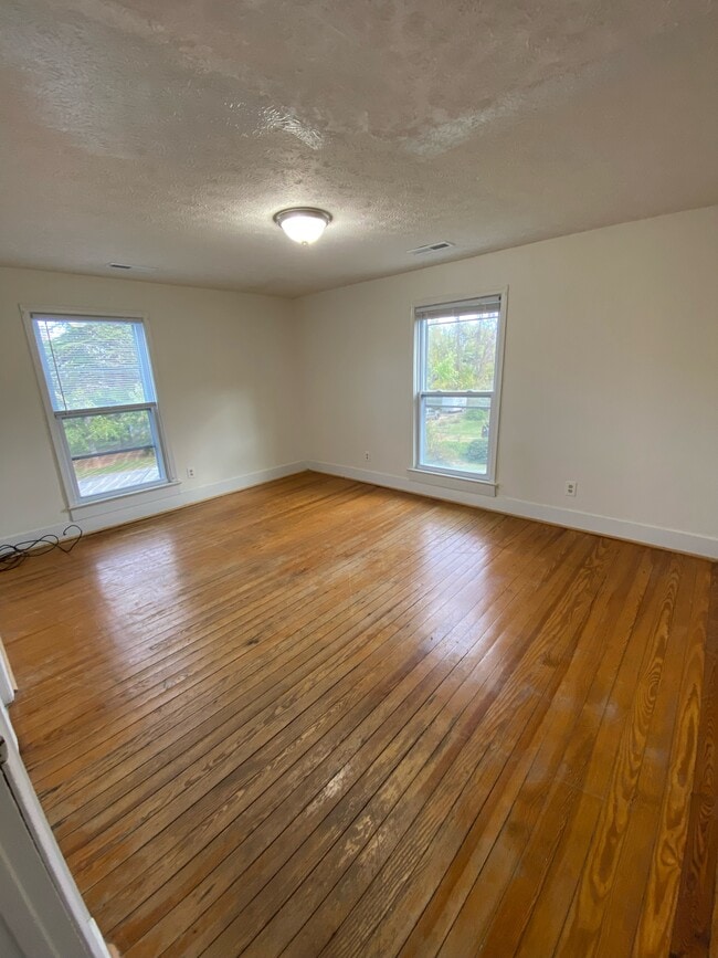 481 Midgett Farm Rd unit 4, Concord, VA 24538 - photo 7