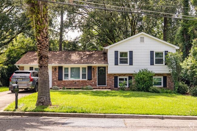 Beautiful brick ranch style homes in Miccosukee Greenway is perfect for growing families.