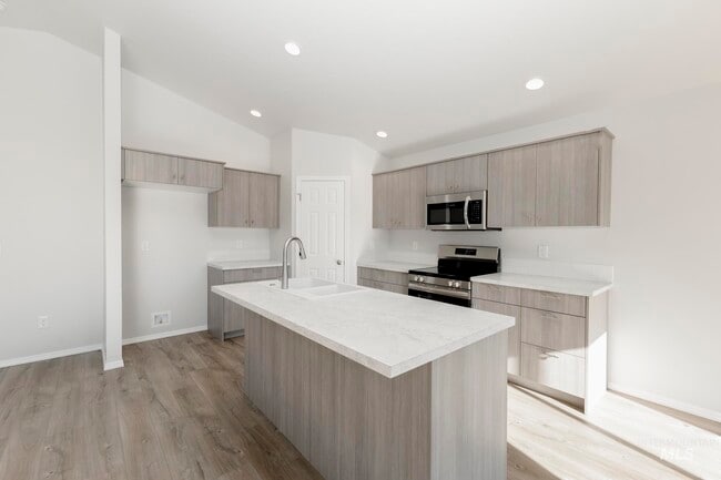 9053 W Violet St, Nampa, ID 83687 - photo 3