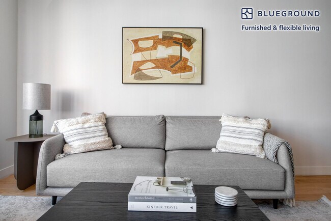 101 W End Ave unit FL6-ID1217, New York, NY 10023 - photo 2