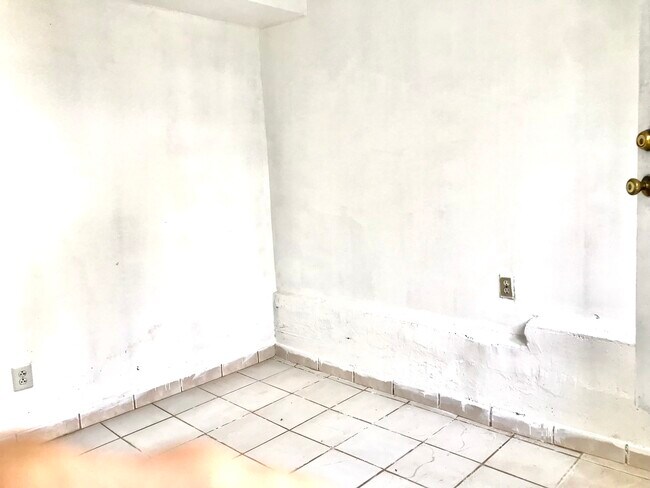 1402 High St unit A, Alameda, CA 94501 - photo 2