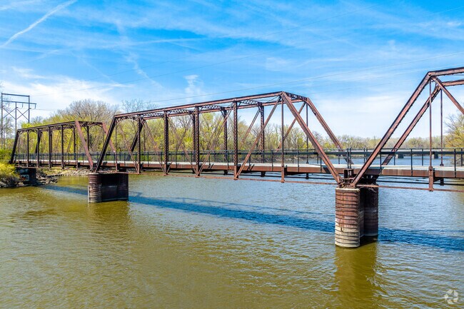 The Wakonsa Bridge is found on the east edge of Doudna Heights-Glen Oaks.