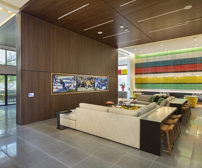 Symmetry, Northridge, CA 91324 - photo 3