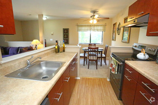5825 Plum Hollow Dr, Ypsilanti, MI 48197