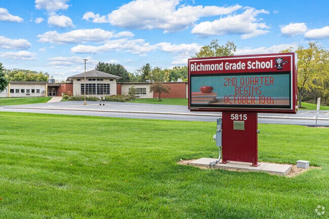 Richmond Grade School is in the Nippersink School District No. 2 in Richmond Illinois.