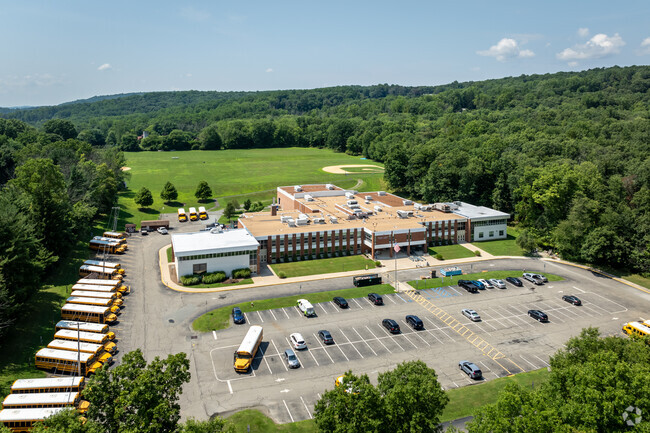 Mendham Township Middle School is a well rated public school in Mendham Township, NJ.