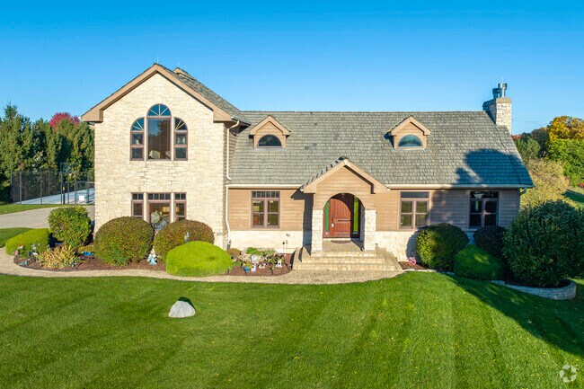 Homeowners in Northwest Fox Lake tend to take pride in their yards.